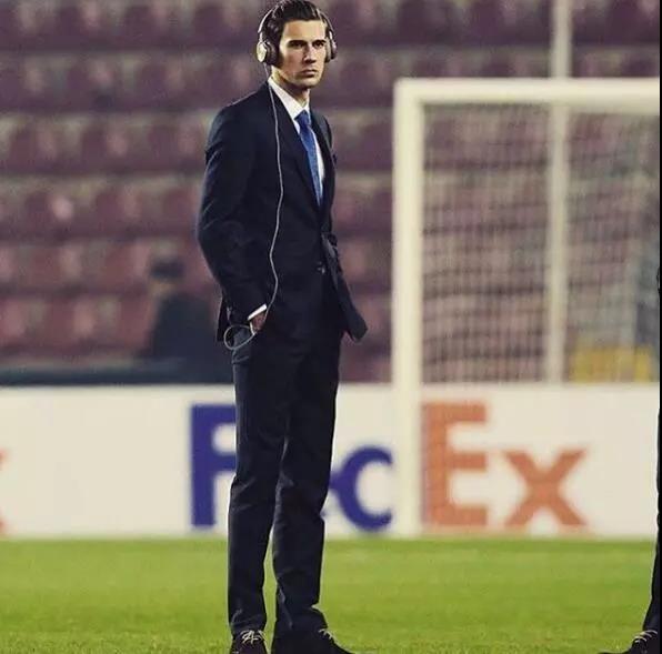 如果法国队夺冠会穿黑袍吗,法国足球队能否再夺世界杯