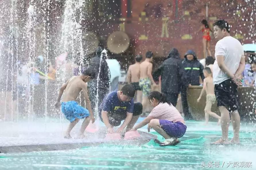 足球宝贝啤酒节,世界杯足球宝贝现场表演