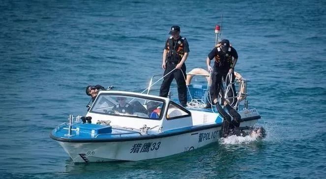 寻找生的希望，也和死神抗争！揭秘广州独有的水警“蛙人队”