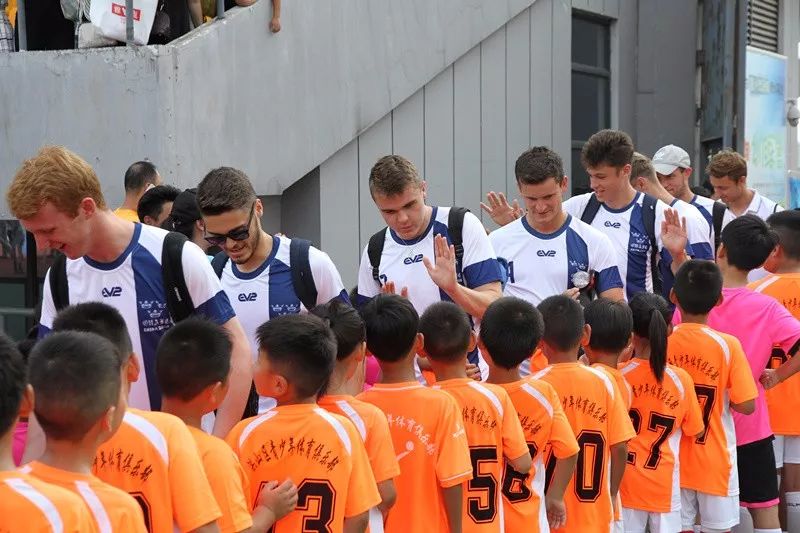 武汉市洪山区初中足球比赛,湖北武汉洪山区校园足球比赛