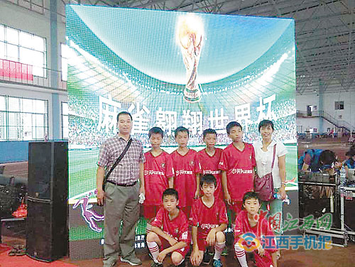 留守儿童心中的梦想,留守小孩的篮球梦