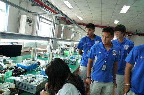 工厂不给辞职可以自离吗,工厂老板可以随意不让员工加班吗