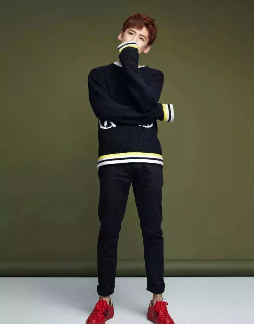 面对镜头不自然怎么克服,拍照怎么让自己更有镜头感