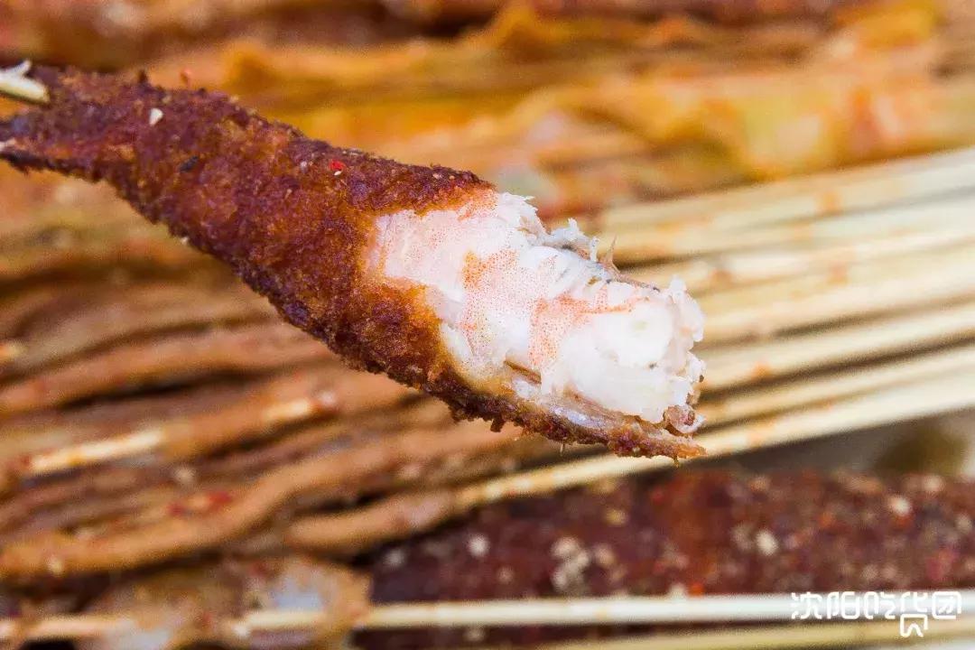 炸串刷“神酱”！路过不一定会进的小店，竟吃出了童年的味道！