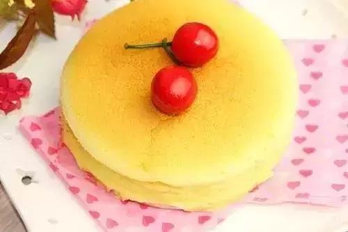 巴斯特乳酪蛋糕开裂是怎么回事,轻乳酪蛋糕为什么要裂口