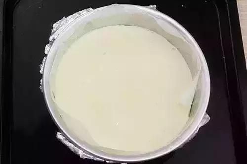 巴斯特乳酪蛋糕开裂是怎么回事,轻乳酪蛋糕为什么要裂口