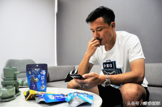 郜林踢球赚了多少钱,郜林拿1000万赞助足球小将