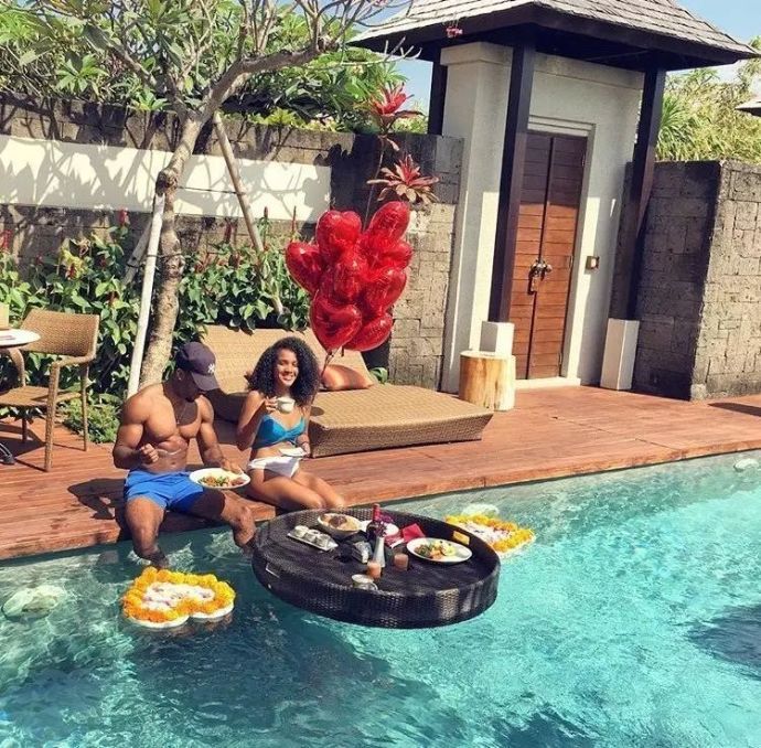 巴厘岛买什么口红便宜,巴厘岛旅游攻略住宿价格