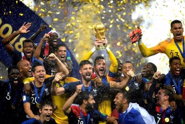 法国足协标志,法国足协凯旋门