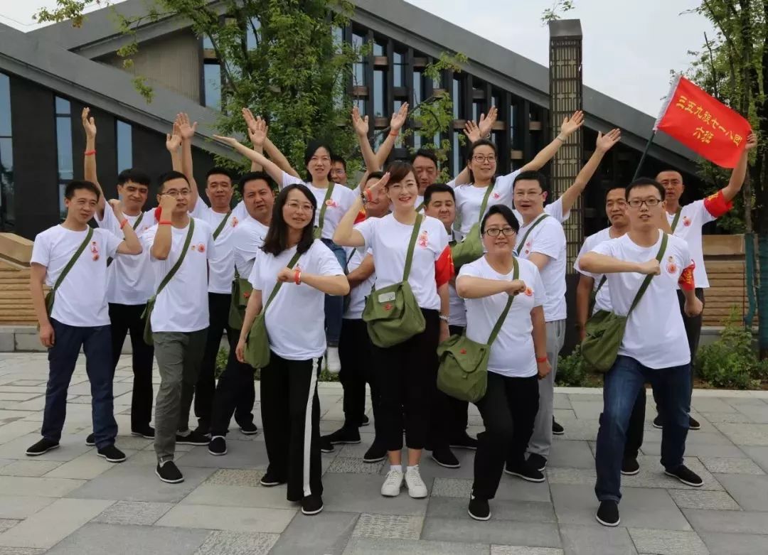 鍏ㄤ綋鍏氬憳璧村欢瀹夌孩鑹查潻鍛芥牴鎹湴,涓冨崄鍚嶅厷鍛橀綈鑱氱孩鑹叉牴鎹湴