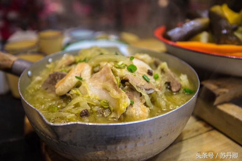 到东北必吃的铁锅炖,老东北铁锅炖鱼真是嘎嘎香啊