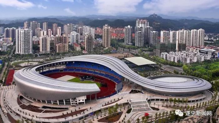 遂宁市体育中心游泳馆多少钱一次,遂宁市体育馆开放的吗