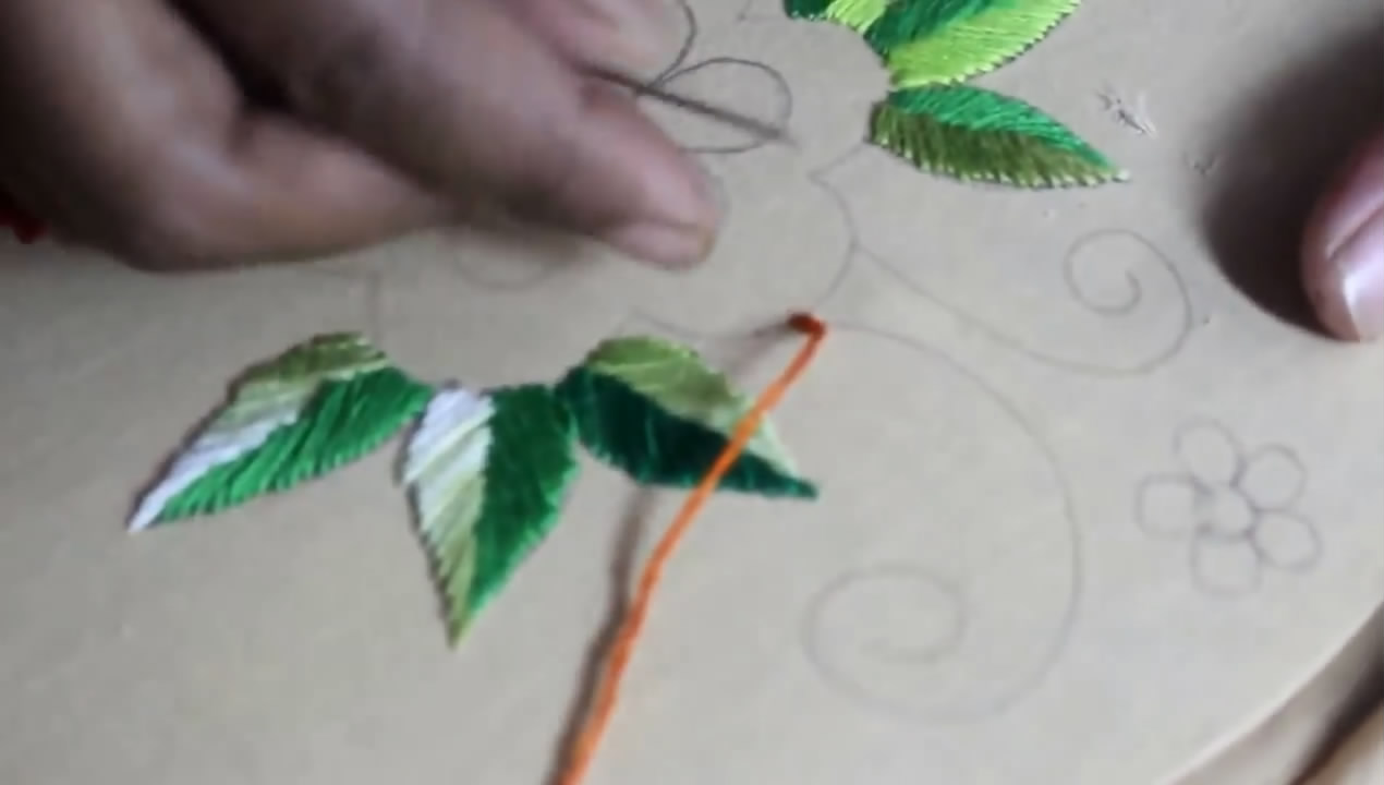 简单刺绣花草针法教程,初学刺绣花朵针法教程