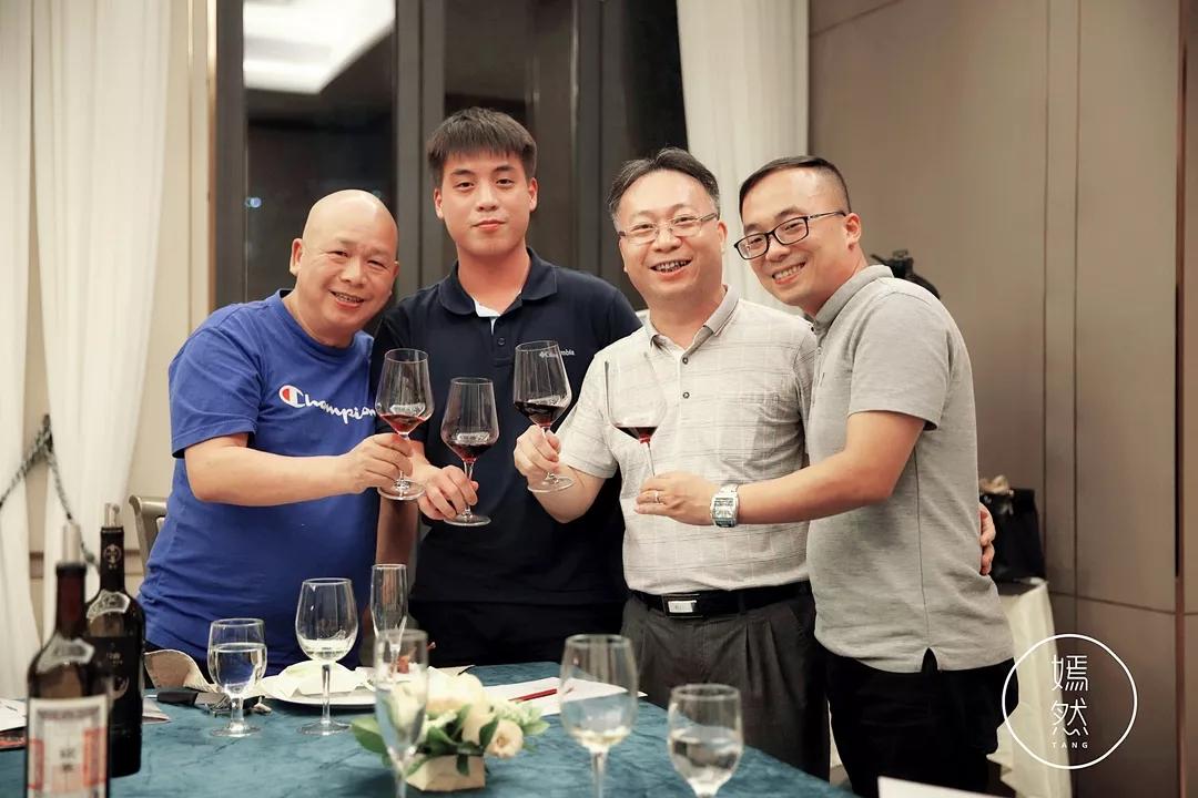 胡杨林风景银川,宁夏胡杨林风光