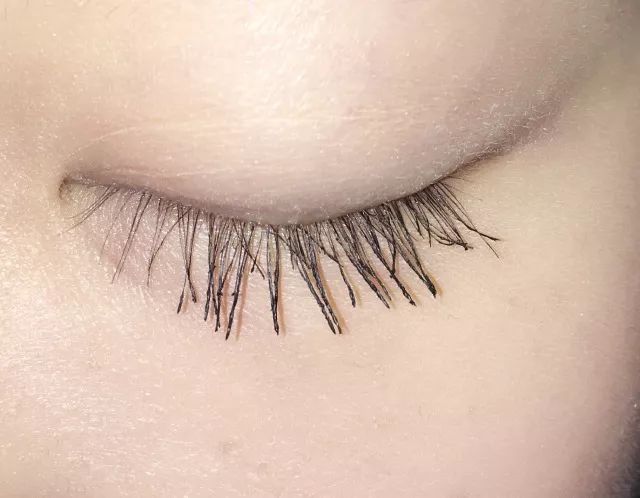 8款热门睫毛膏专业测评，Angelababy最爱的睫毛膏居然垫底了！