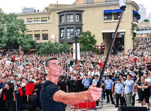 校园足球比赛致敬c罗,中国青少年足球联赛c罗