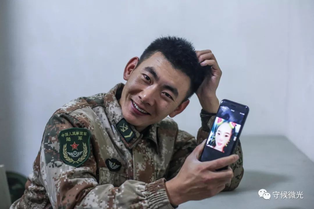 品图：大国末梢的站立者