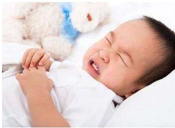 宝宝胀肚子推拿手法,宝宝涨肚怎么用手敲