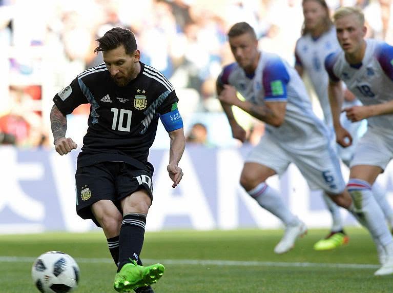 法国队最丑陋的上半场,法国队被吐槽