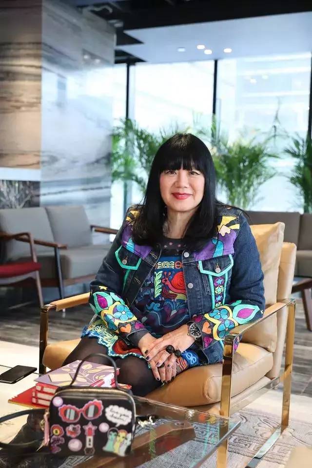 肯德基趣事,肯德基最新联名包包怎么获得