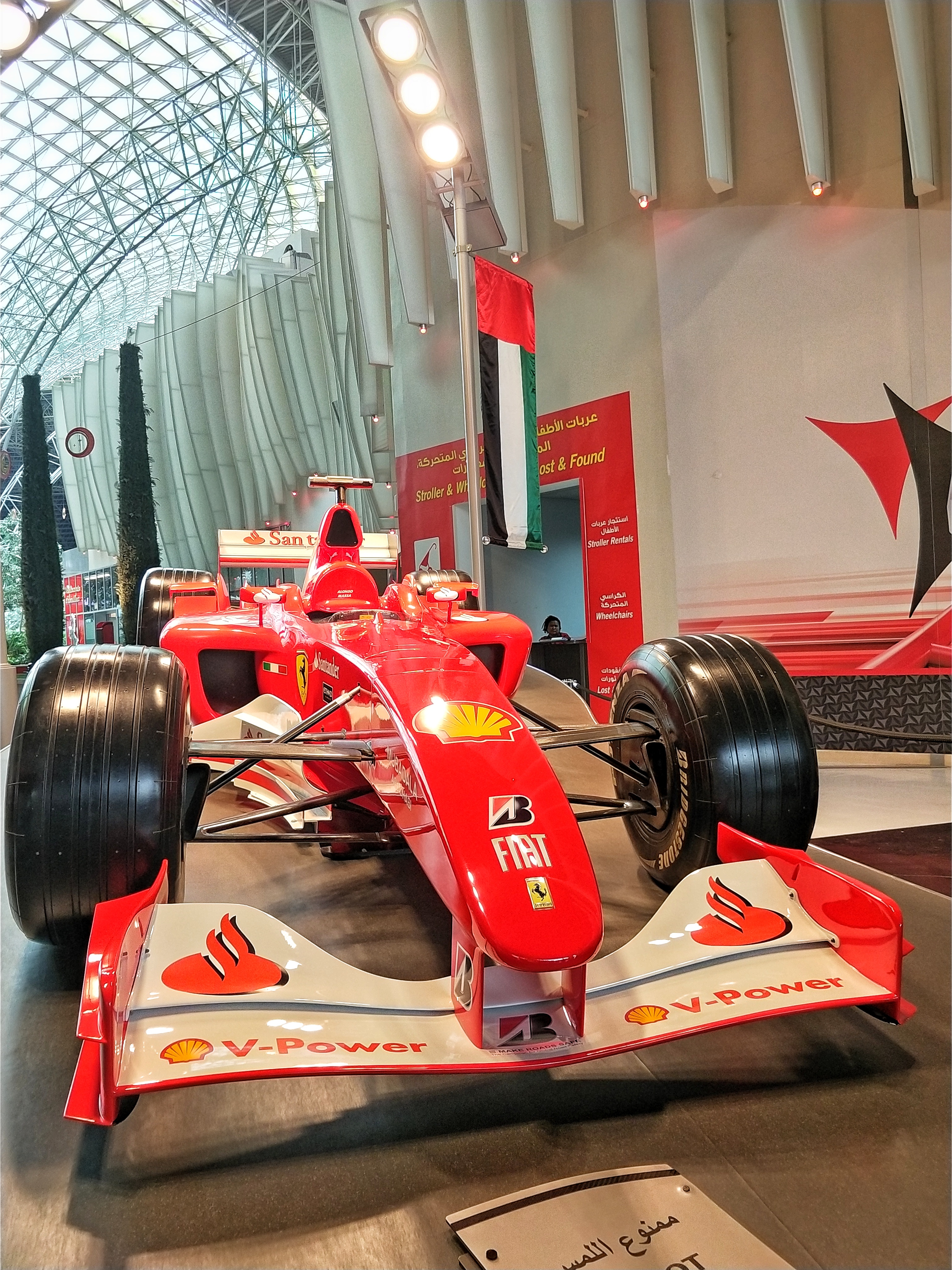 阿联酋法拉利主题公园的特点,阿布扎比法拉利公园图片