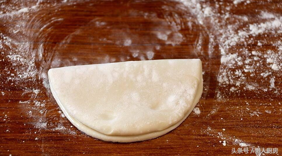 家庭版荷叶饼肉夹馍怎么做,早餐荷叶饼肉夹馍家常做法