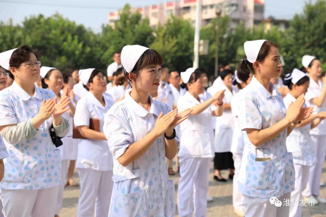 技术精湛的医疗团队视频,医疗专家下基层医院坐诊