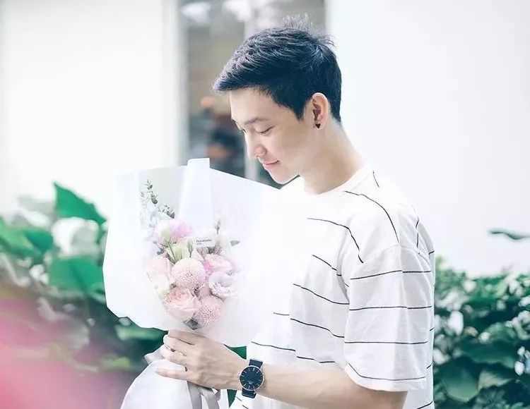 小奶狗皮肤白的男生穿搭,小奶狗男穿搭春天