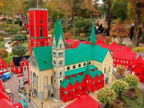 乐高主题乐园,全球乐高探索中心有几个