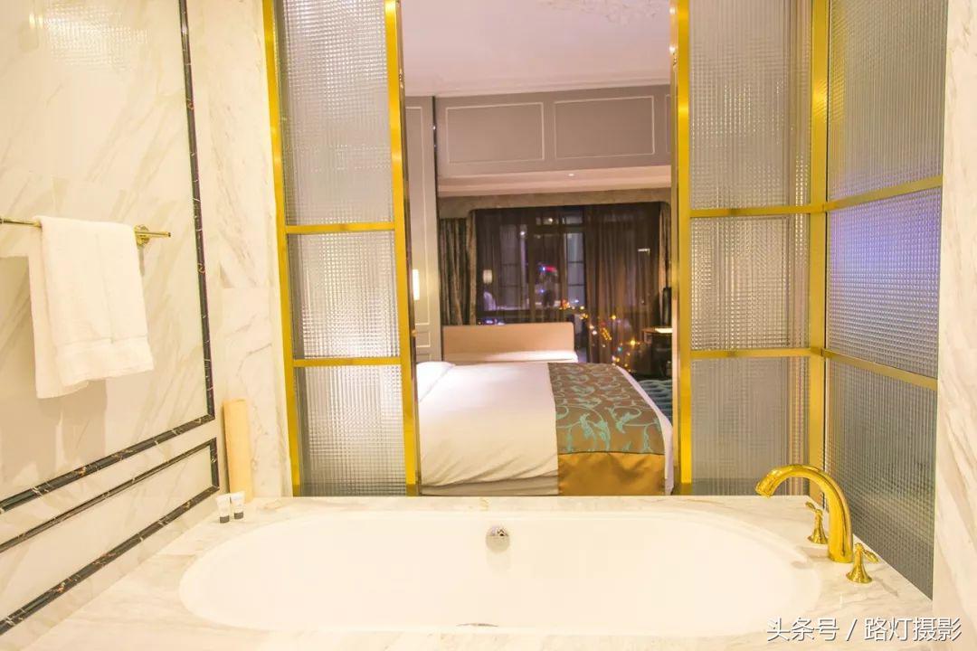 大堂直通高铁站，去成都住这家网红酒店吃喝住行玩到爽！