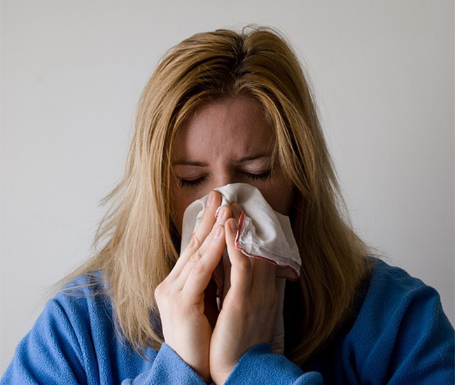 过敏症状减轻就不会加重了吧,如果过敏不及时治疗会怎样