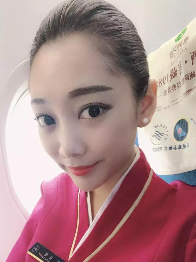 空姐日志:航班上偶遇为“大头儿子”传递爱