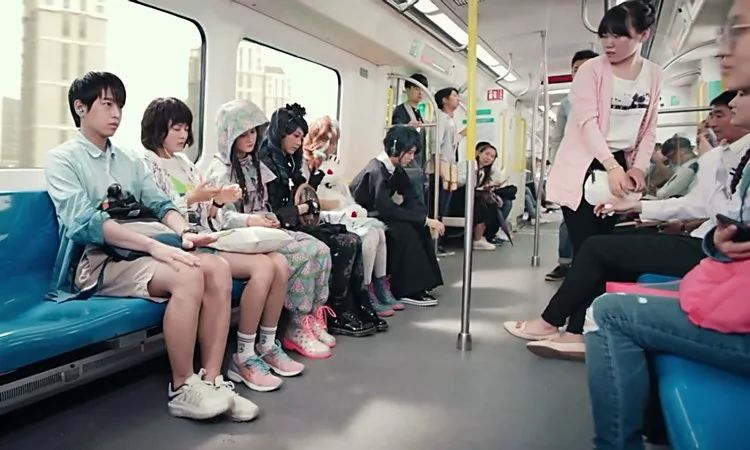 被仪式感毁掉的中国女性,被心灵鸡汤毁掉的中国女人