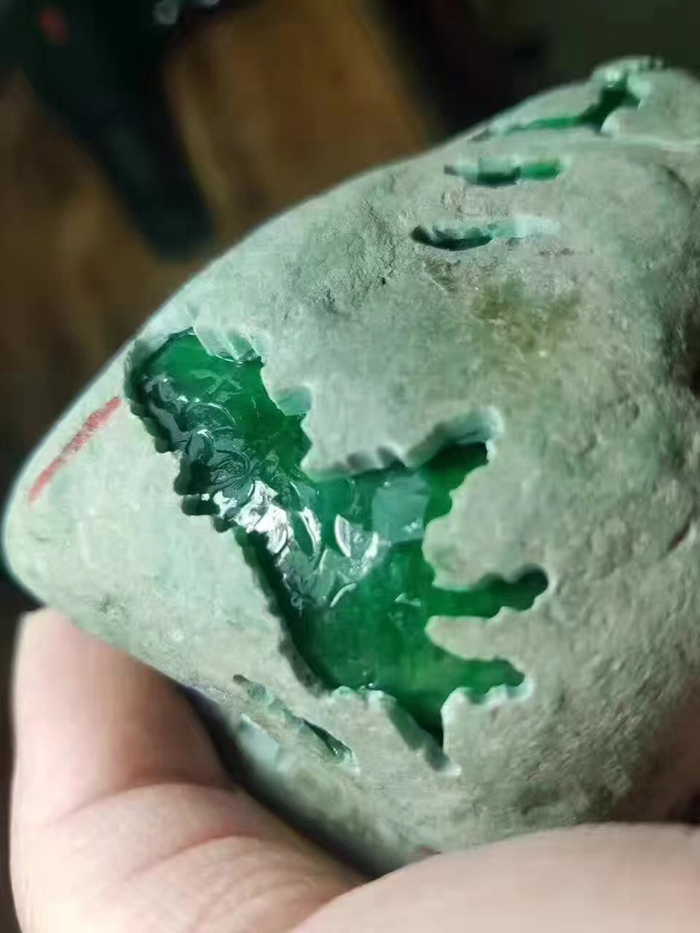 您了解什么是翡翠的种和地吗,翡翠原石怎么样才是最好的