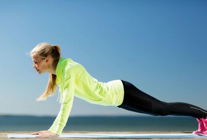 俯卧撑做不了几个跟手臂力量有关,俯卧撑做不出来是力气太小了吗