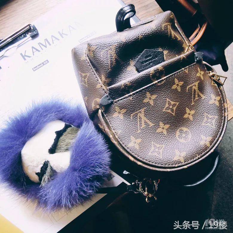 恨不得把喵塞包里!“扒光”四个姑娘的包包后,辣妈们流下了眼泪