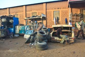 在非洲开汽修厂是什么样的感受？看看这个中国修理工！