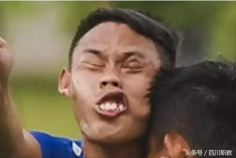 表情包三连击,表情包足球球员