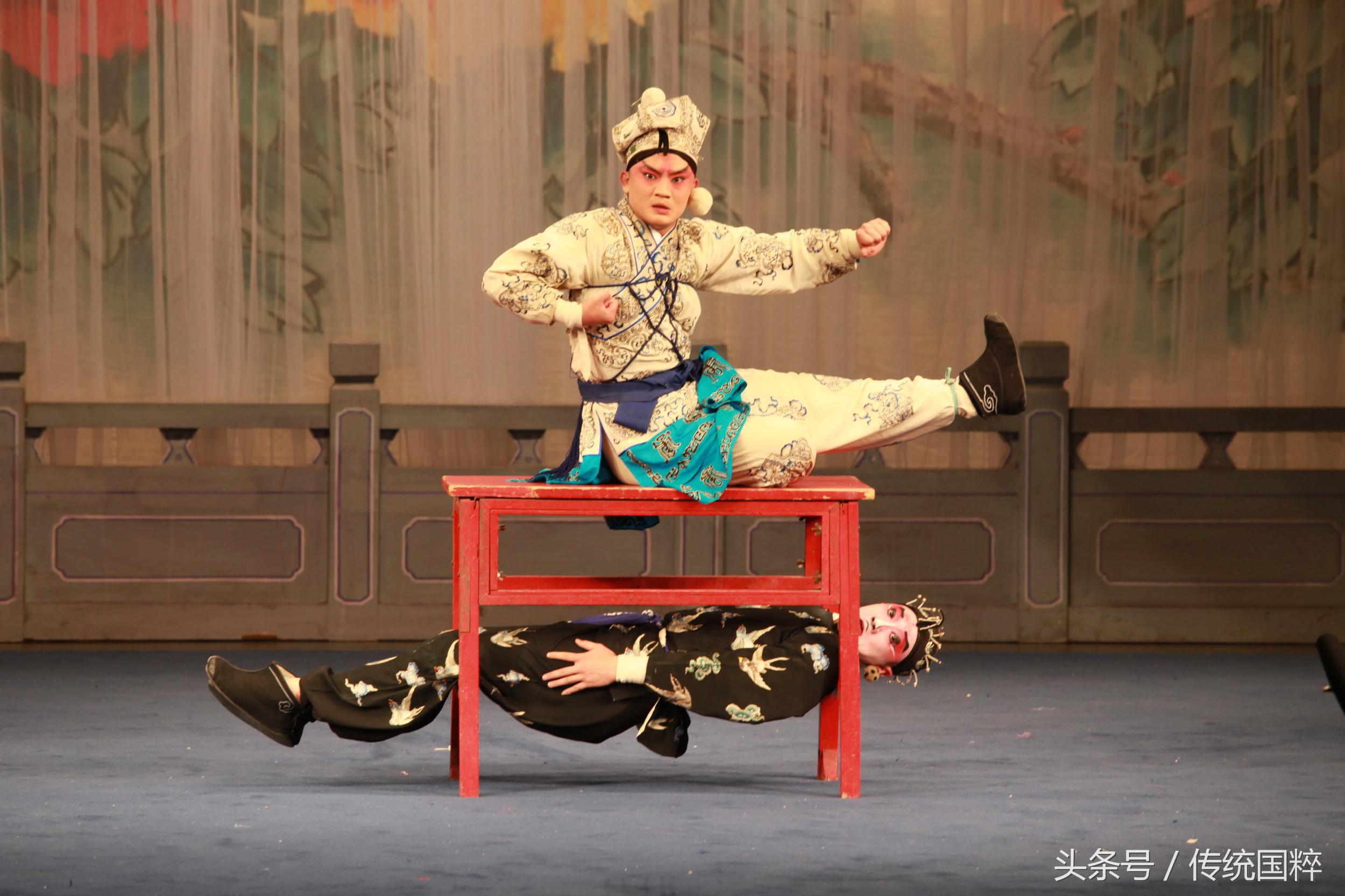 京剧服装名称及图片,京剧服装的样式大约几十种