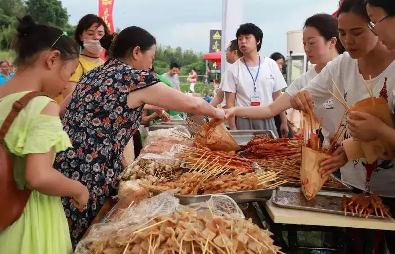 1000个绵阳人都在往仙海跑,全城的漂亮小哥哥小姐姐都在这个地方