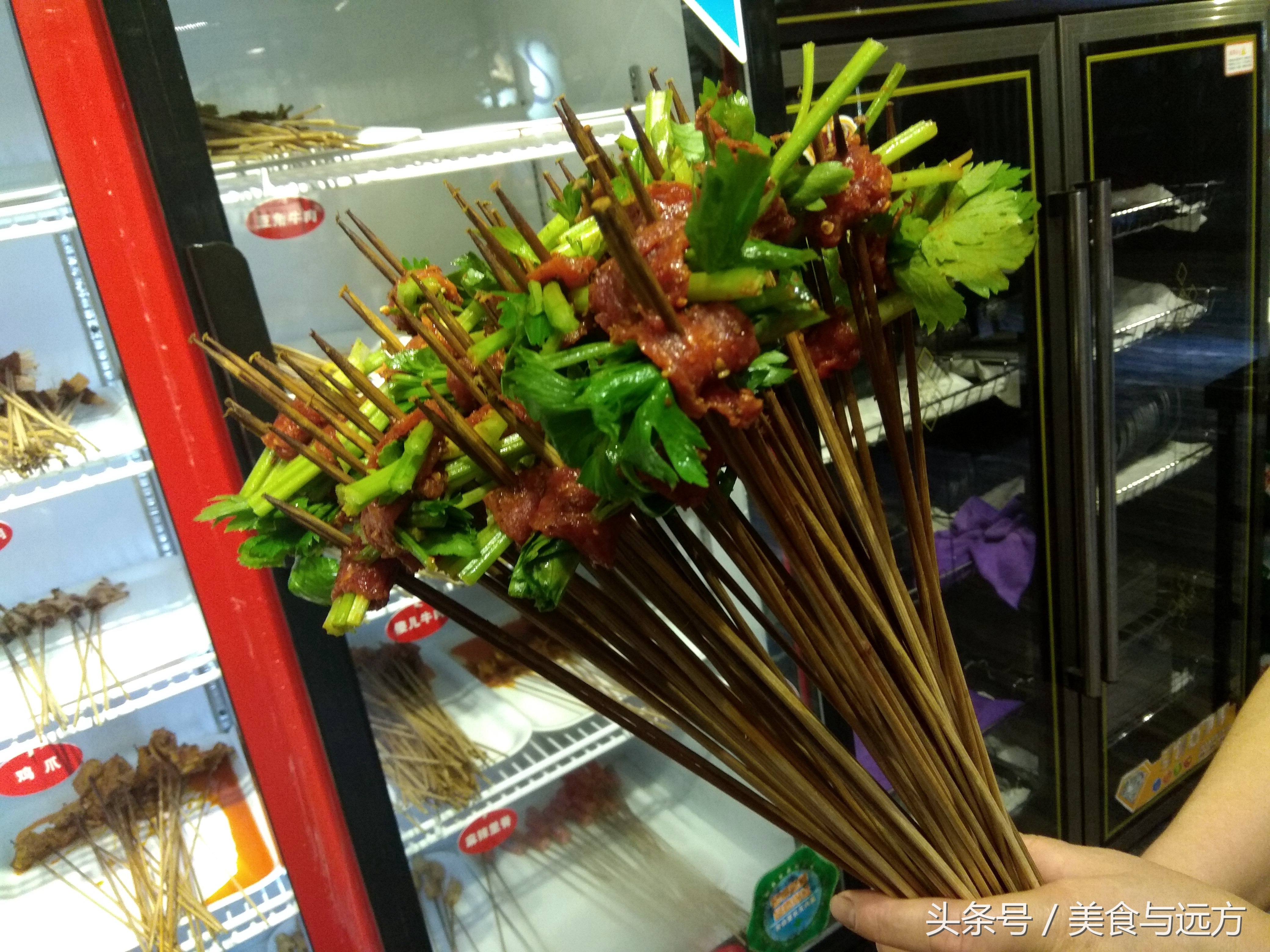 美食探店｜成都屋头串串，三人吃了一百二