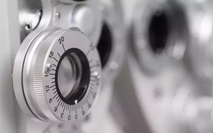 老花镜佩戴时间,老花镜需要长时间戴吗