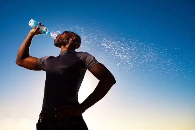 夏天什么时候去跑步合适,在炎热的天气跑步怎么跑才轻松