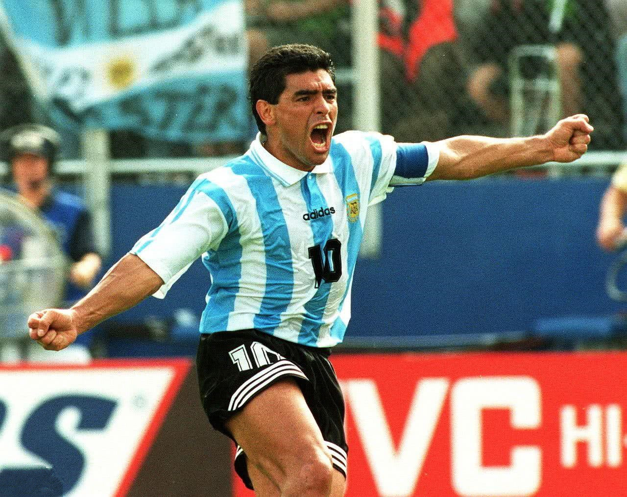 梅西与齐达内谁更厉害,足坛历史最伟大11人