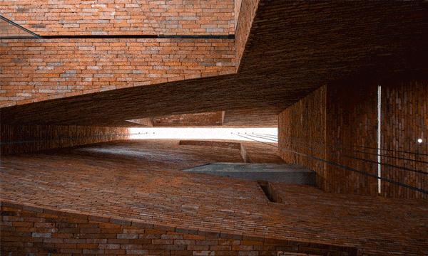 新作首发｜墟之峡谷.上海UR旗舰店！