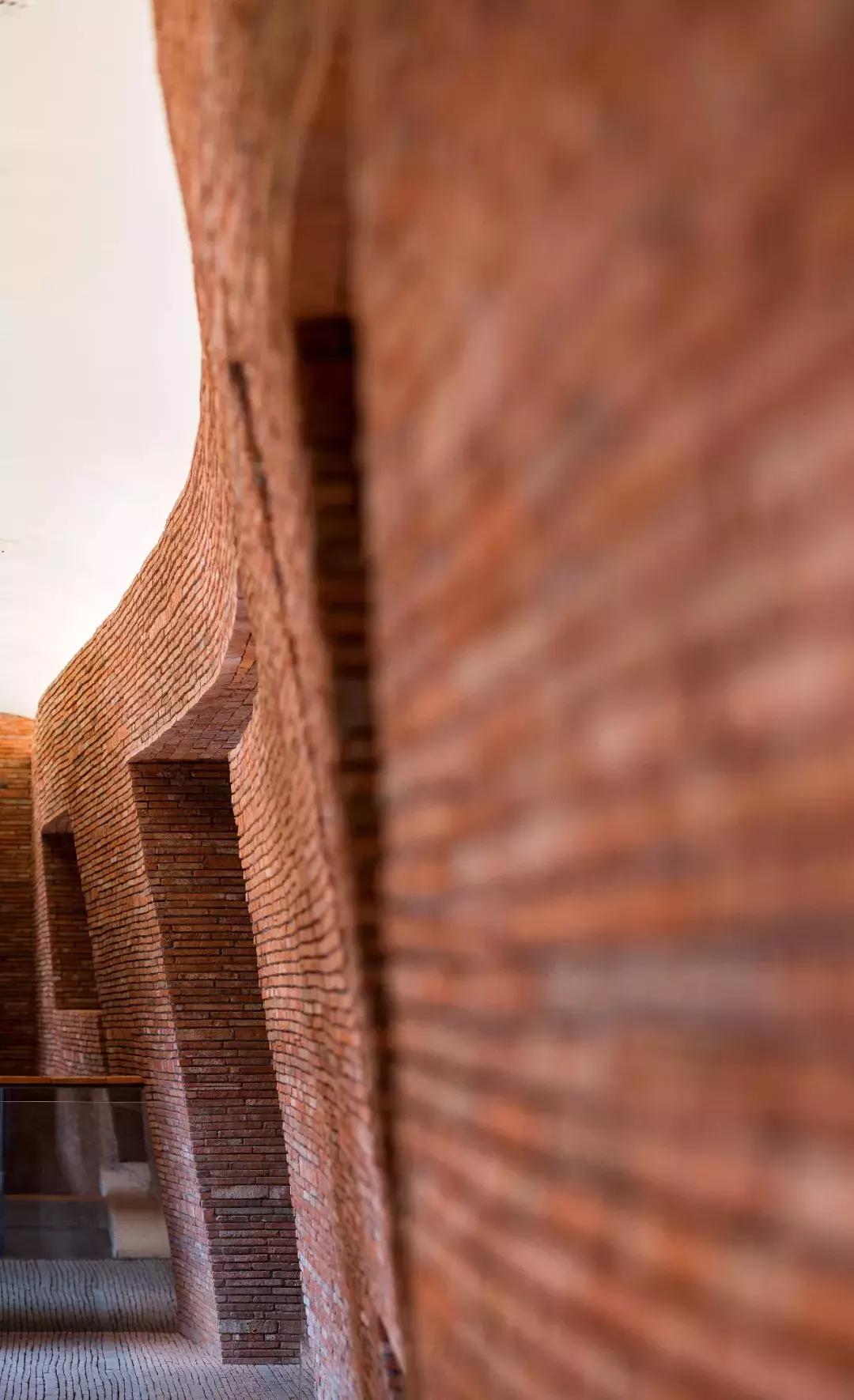 新作首发｜墟之峡谷.上海UR旗舰店！