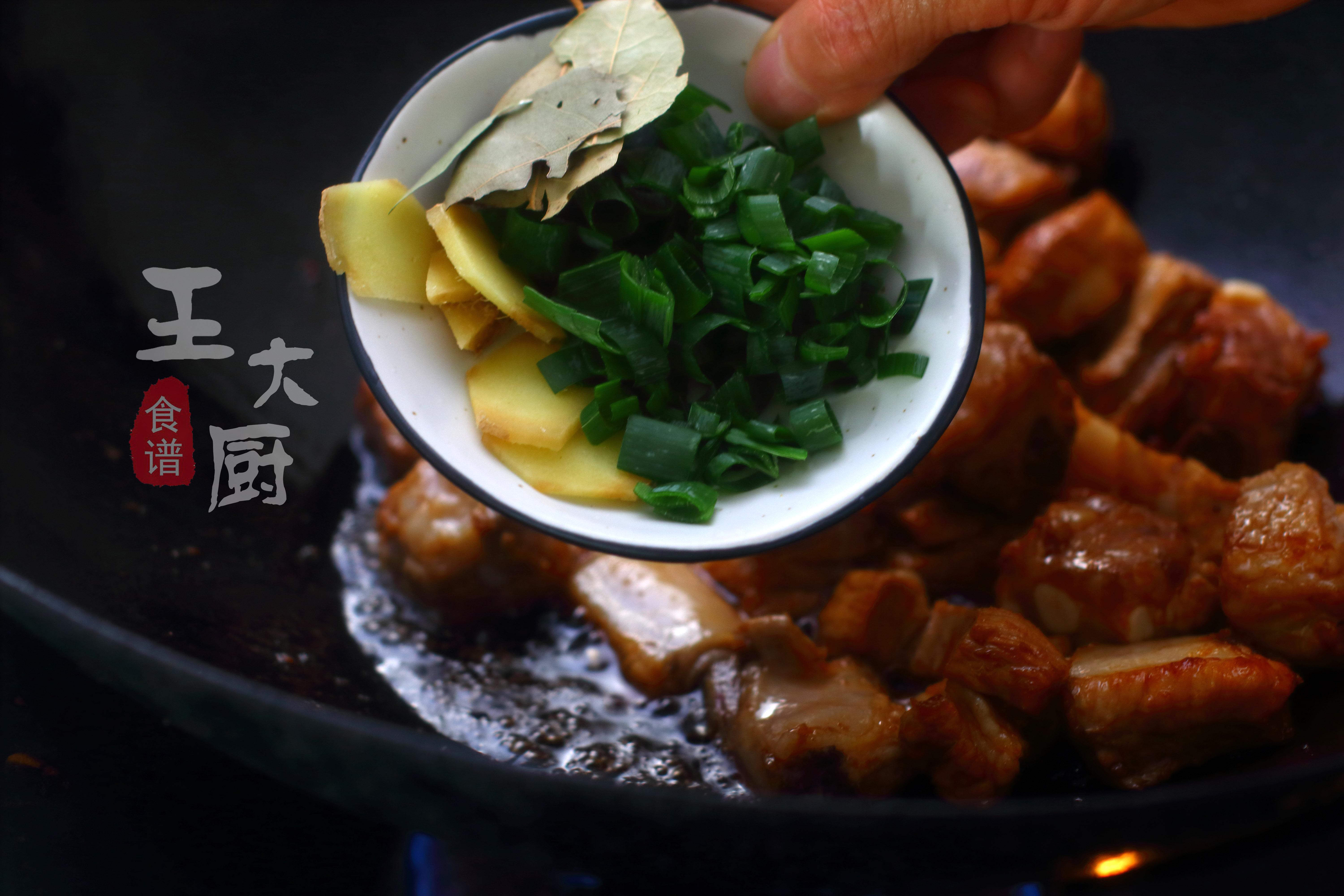 土豆红烧排骨的家常做法孩子爱吃,红烧排骨土豆最简单的做法大全