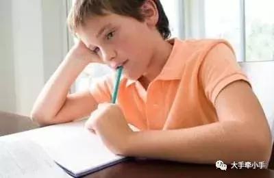 牙齿不齐矫正好还是做牙冠好,牙齿不齐矫正1个月的变化