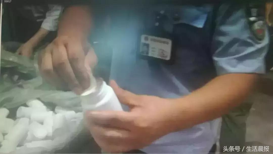 孕妇吃的叶酸老人用的风湿胶囊……假药贩子丧心病狂弄回6吨假药