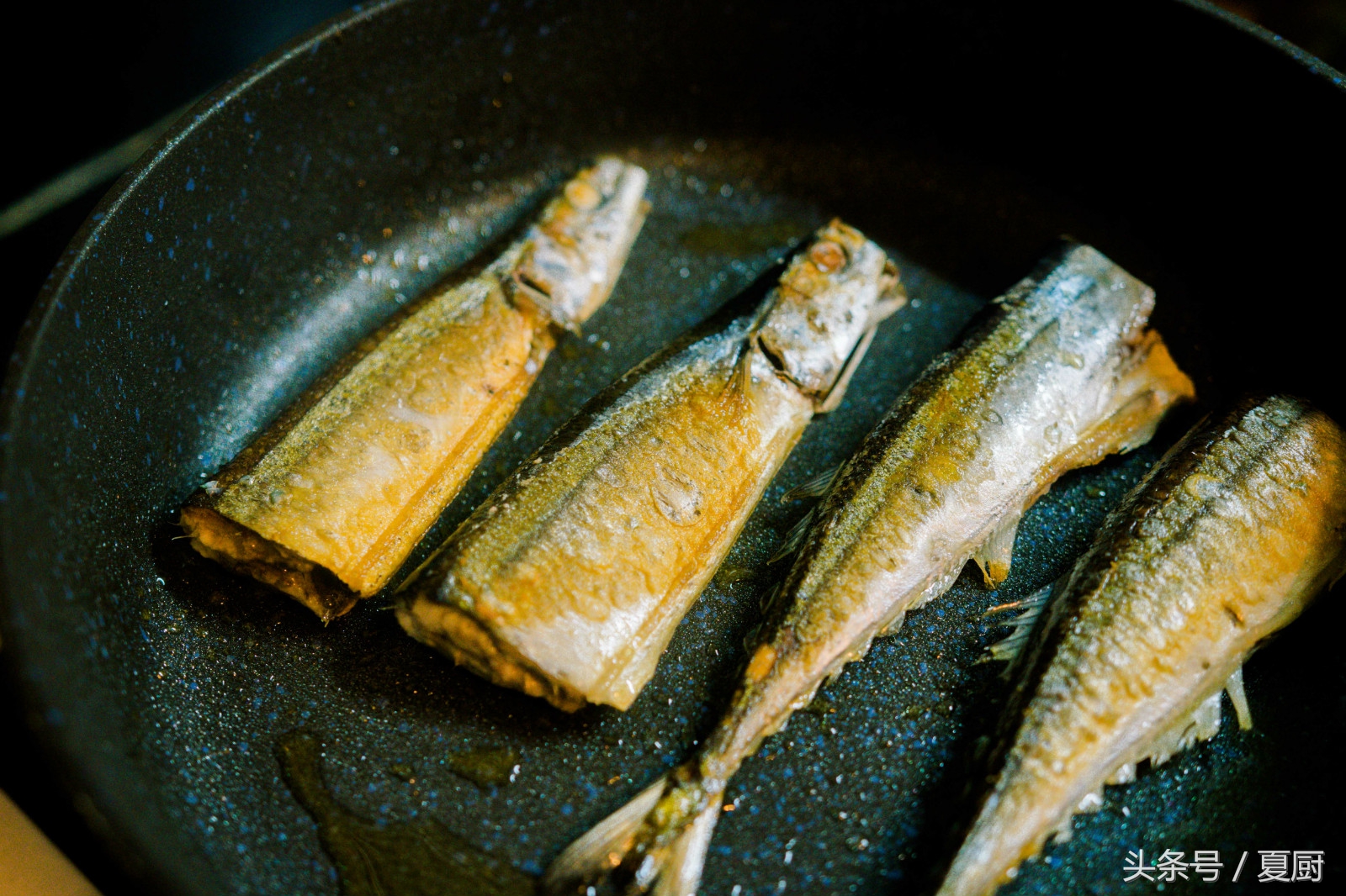 香煎秋刀鱼有鱼刺吗,香煎秋刀鱼图片